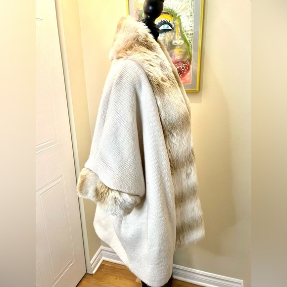 🆕VTG/LUXE by Irina faux fur knit open kimono style coat,satin line,cream color. - Picture 4 of 12